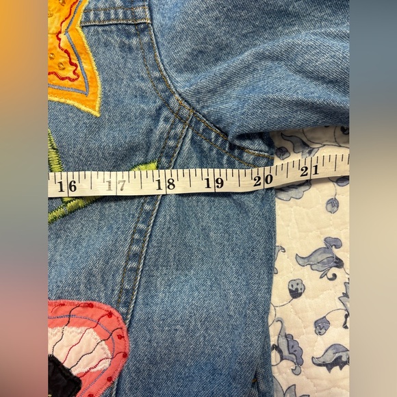 Butterfly and Stars Embroidered Denim Jacket light wash button front Size Small - Picture 10 of 11